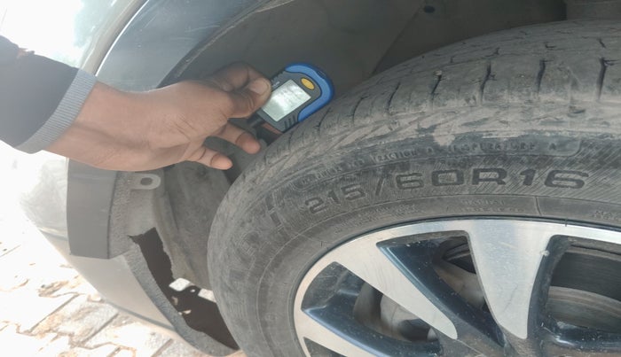 2017 Maruti S Cross ALPHA 1.3, Diesel, Manual, 1,60,879 km, tyre