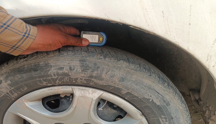 2011 Hyundai Accent GLE, Petrol, Manual, 60,648 km, tyre
