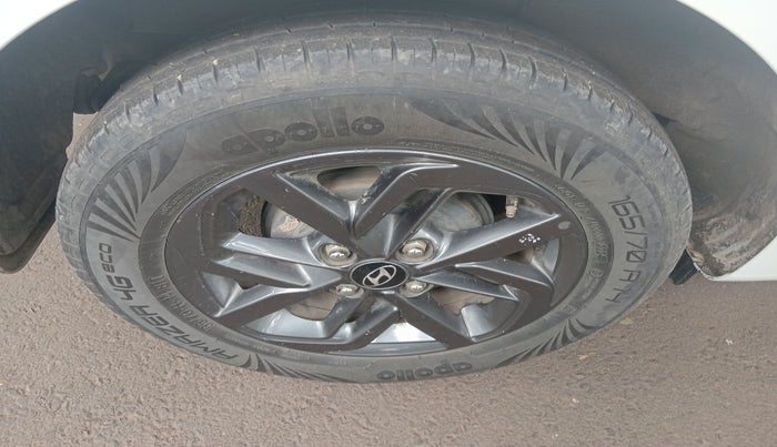 2021 Hyundai GRAND I10 NIOS SPORTZ 1.2 KAPPA VTVT CNG, Petrol, Manual, 67,017 km, tyre