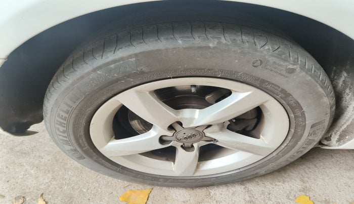 2013 Audi A4 2.0 TDI Multitronic, Diesel, Automatic, 74,575 km, tyre