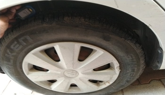 2010 Maruti Swift VXI, Petrol, Manual, 58,685 km, tyre