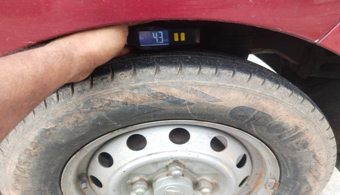 2014 Hyundai Eon D-LITE+, Petrol, Manual, 66,177 km, tyre