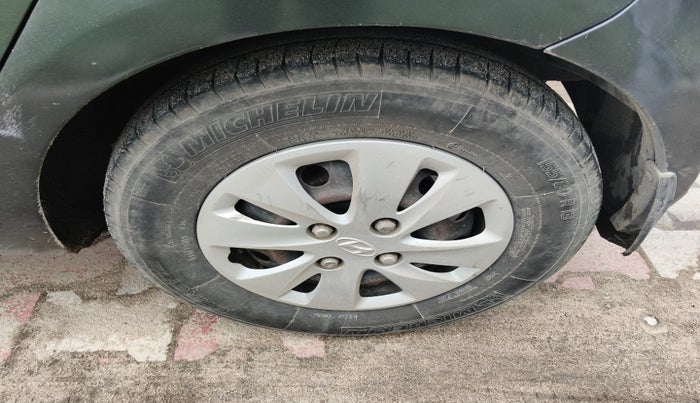 2010 Hyundai i10 MAGNA 1.2, Petrol, Manual, 1,33,554 km, tyre