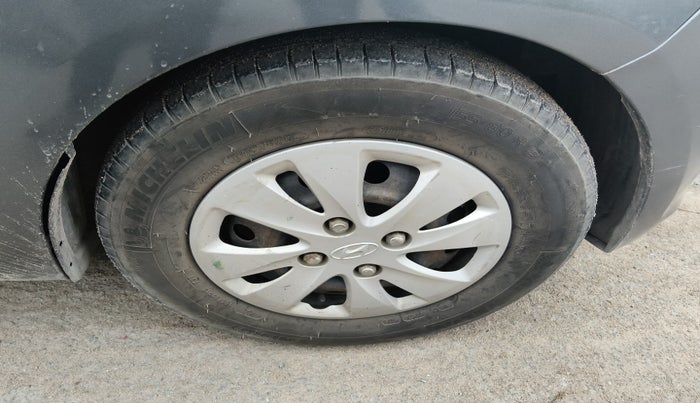 2010 Hyundai i10 MAGNA 1.2, Petrol, Manual, 1,33,554 km, tyre