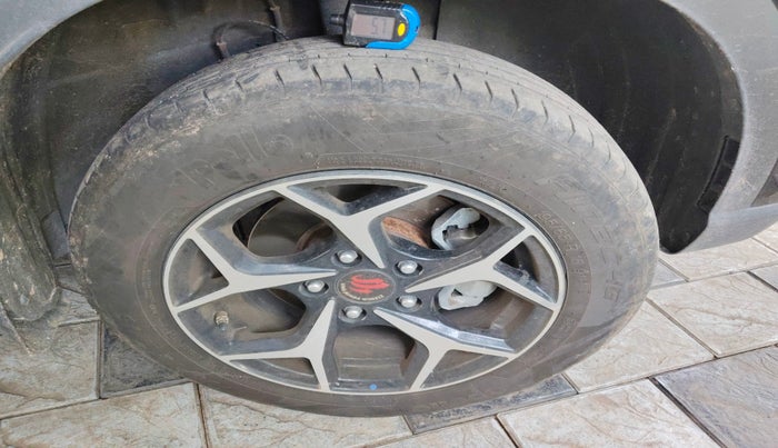 2024 Hyundai VENUE S 1.2, Petrol, Manual, 18,191 km, tyre