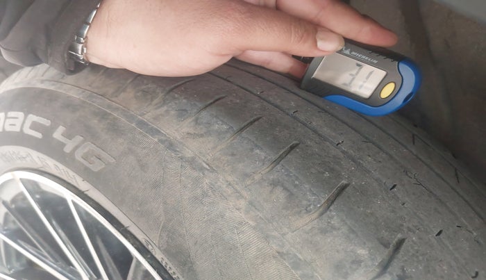 2021 Hyundai VENUE S 1.2, Petrol, Manual, 67,114 km, tyre