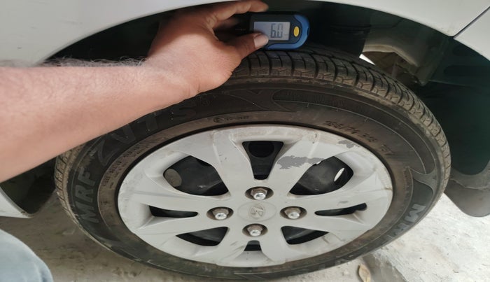 2018 Hyundai Eon MAGNA +, Petrol, Manual, 52,814 km, tyre
