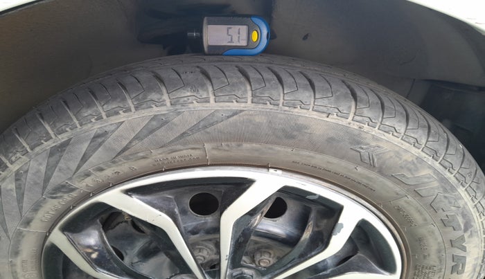 2010 Maruti Swift Dzire VDI, Diesel, Manual, 1,12,818 km, tyre