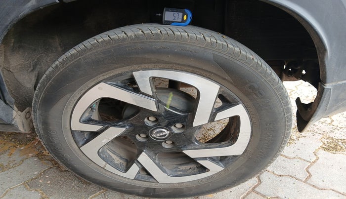 2022 Nissan MAGNITE XV TURBO, Petrol, Manual, 42,049 km, tyre