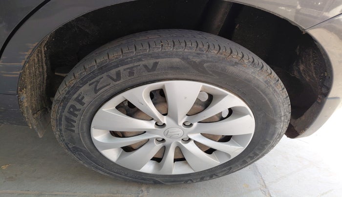 2017 Maruti Baleno DELTA DIESEL 1.3, Diesel, Manual, 58,581 km, tyre