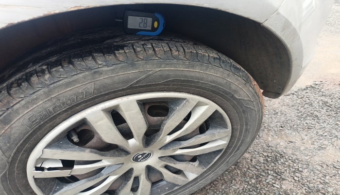 2010 Ford Figo TITANIUM 1.2 PETROL, Petrol, Manual, 83,749 km, tyre