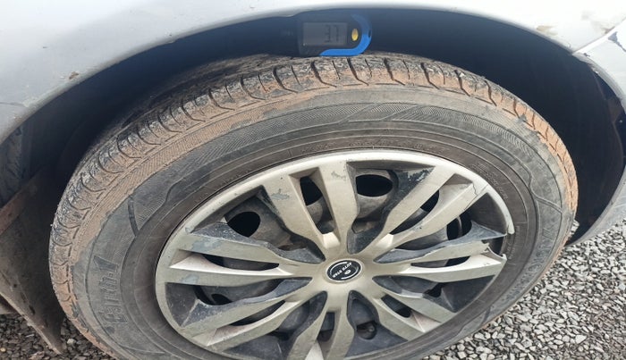 2010 Ford Figo TITANIUM 1.2 PETROL, Petrol, Manual, 83,749 km, tyre