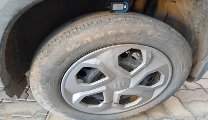 2023 Maruti BREZZA VXI AT SMART HYBRID, Petrol, Automatic, 75,185 km, tyre