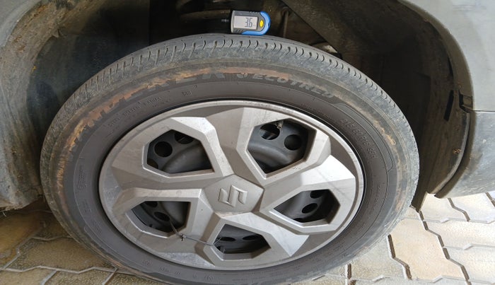 2023 Maruti BREZZA VXI AT SMART HYBRID, Petrol, Automatic, 75,185 km, tyre