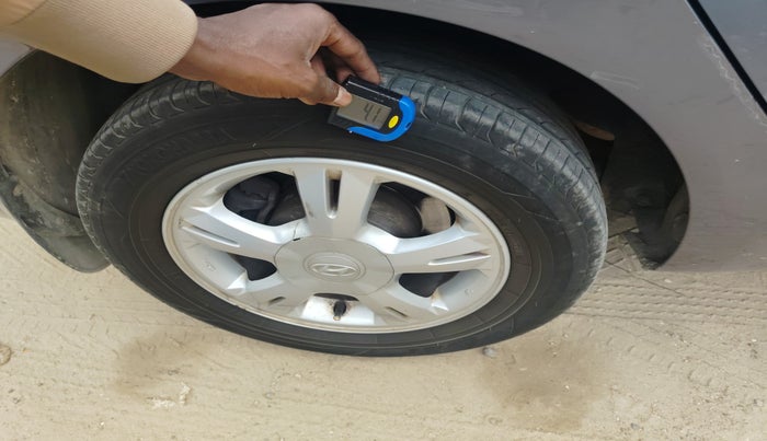 2012 Hyundai i20 ASTA 1.4 AT, Petrol, Automatic, 80,555 km, tyre