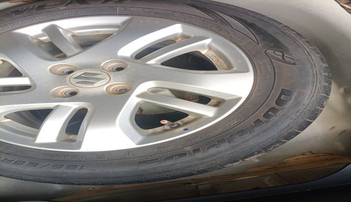 2012 Maruti Swift Dzire ZXI, Petrol, Manual, 76,395 km, tyre