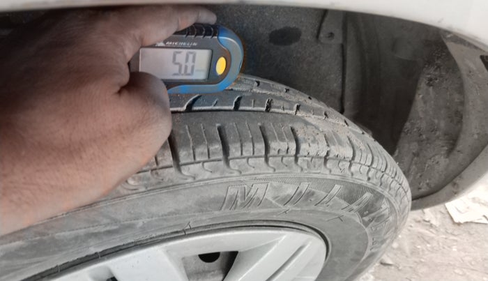 2013 Maruti Alto 800 LXI CNG, Petrol, Manual, 77,193 km, tyre
