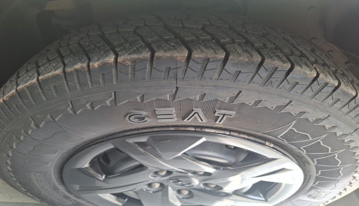 2023 Mahindra BOLERO NEO N 4, Diesel, Manual, 82,535 km, tyre