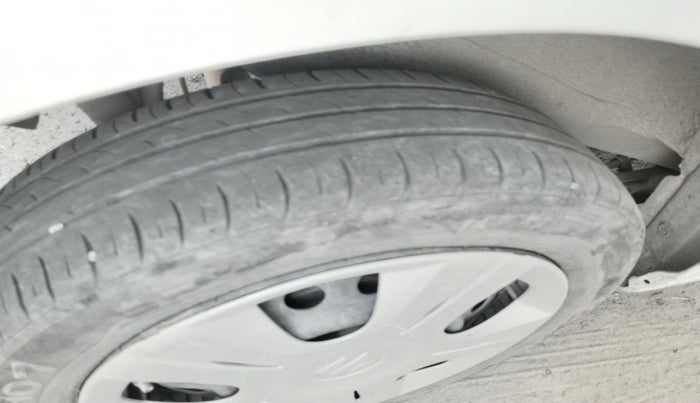 2014 Maruti Wagon R 1.0 VXI, Petrol, Manual, 83,889 km, tyre