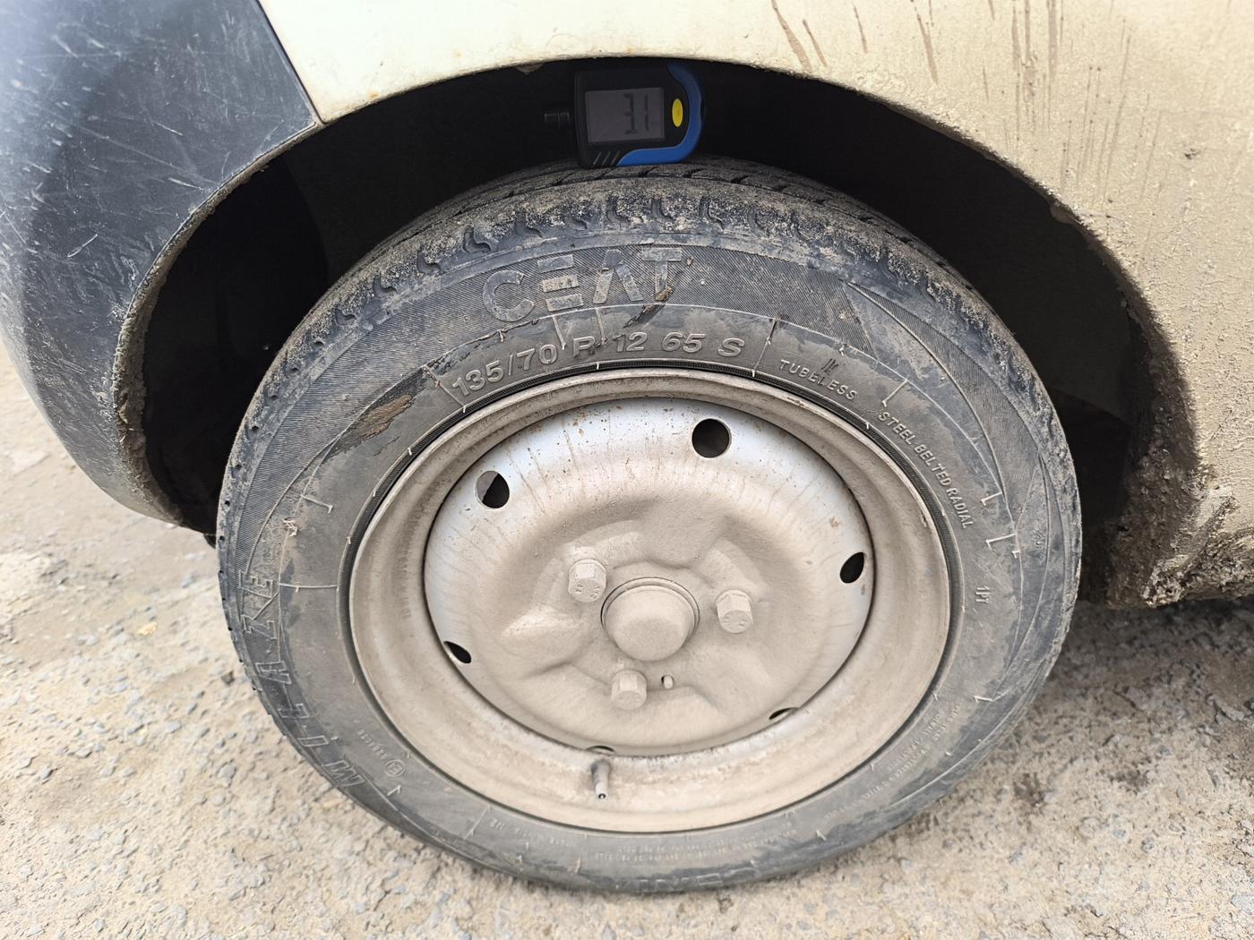 2011 Tata Nano STD, Petrol, Manual, 50,103 km, tyre