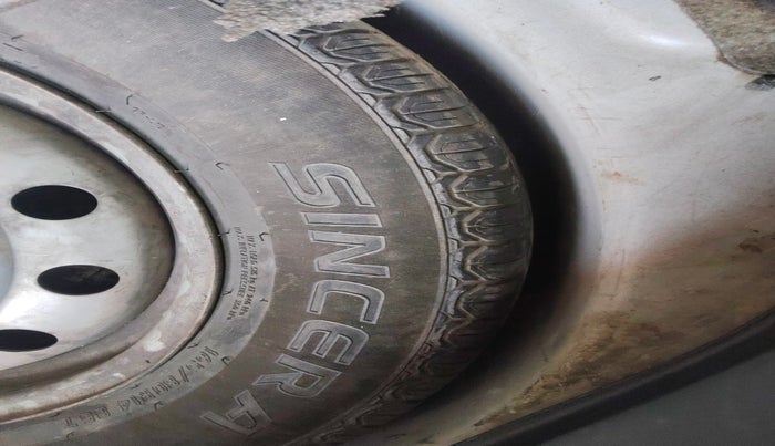 2010 Maruti Ritz LXI, Petrol, Manual, 64,408 km, tyre