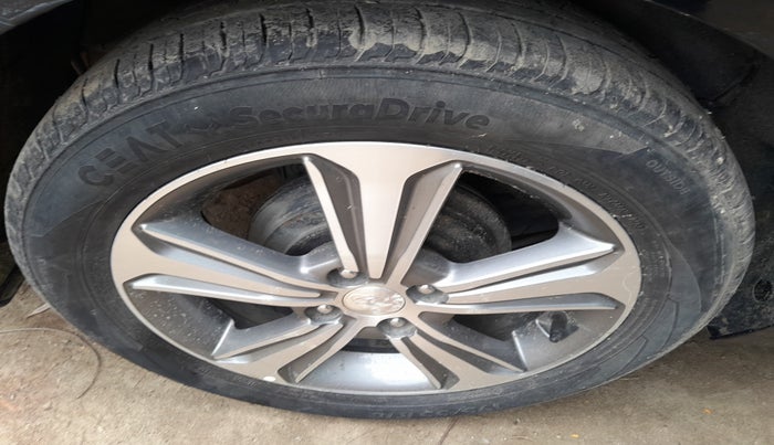 2019 Hyundai Verna 1.6 VTVT SX O, Petrol, Manual, 77,167 km, tyre