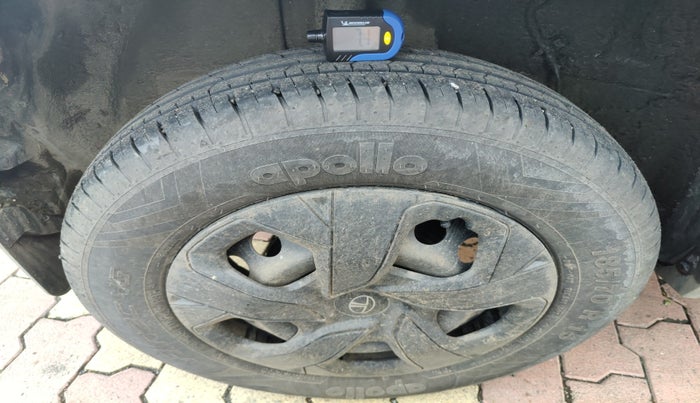 2024 Tata PUNCH ADVENTURE AMT, Petrol, Automatic, 2,558 km, tyre