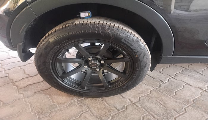 2022 Tata NEXON XZA PLUS (O) DIESEL DARK EDITION, Diesel, Automatic, 56,762 km, tyre