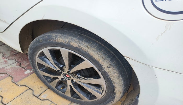 2016 Hyundai Verna 1.6 CRDI S AT, Diesel, Automatic, 1,04,386 km, tyre