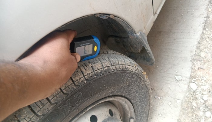 2010 Maruti Alto LXI, Petrol, Manual, 57,612 km, tyre