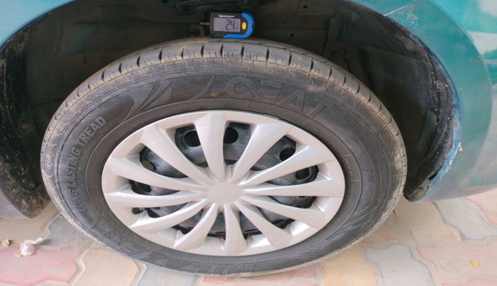 2012 Maruti Swift Dzire VXI, Petrol, Manual, 1,00,903 km, tyre