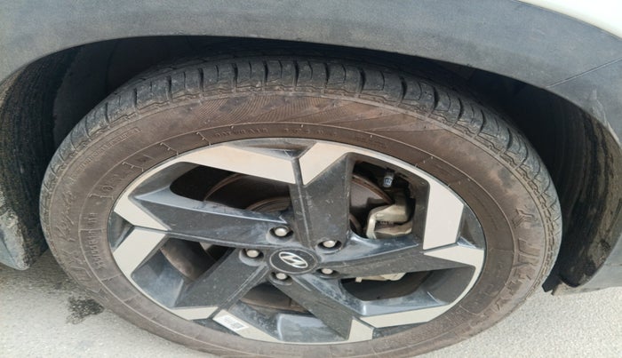 2024 Hyundai ALCAZAR 1.5 SIGNATURE (O) AT 6STR, Diesel, Automatic, 7,975 km, tyre