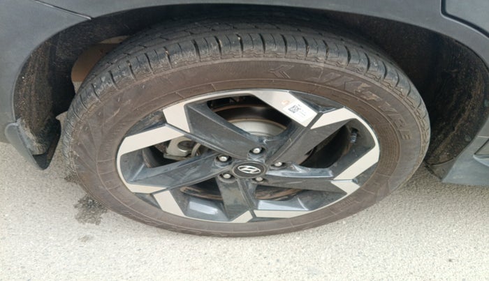 2024 Hyundai ALCAZAR 1.5 SIGNATURE (O) AT 6STR, Diesel, Automatic, 7,975 km, tyre