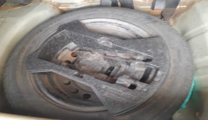 2014 Maruti Celerio ZXI, Petrol, Manual, 96,044 km, tyre