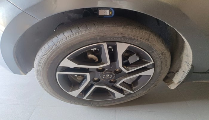 2021 Tata ALTROZ XZA PLUS, Petrol, Automatic, 55,248 km, tyre