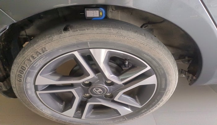 2021 Tata ALTROZ XZA PLUS, Petrol, Automatic, 55,248 km, tyre