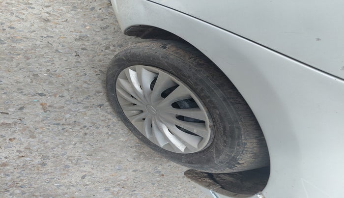 2015 Maruti Ciaz VDI, Diesel, Manual, 1,27,415 km, tyre