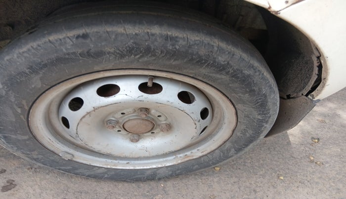 2011 Tata Indica Vista VX QUADRAJET, Diesel, Manual, 2,94,234 km, tyre