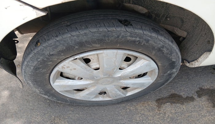 2011 Tata Indica Vista VX QUADRAJET, Diesel, Manual, 2,94,234 km, tyre