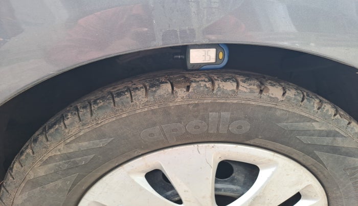 2013 Hyundai i10 SPORTZ 1.2 AT, Petrol, Automatic, 53,217 km, tyre