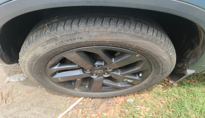 2021 Tata Safari XZA PLUS, Diesel, Automatic, 65,976 km, tyre