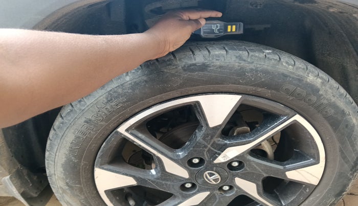 2022 Tata PUNCH CREATIVE  MT, Petrol, Manual, 29,354 km, tyre