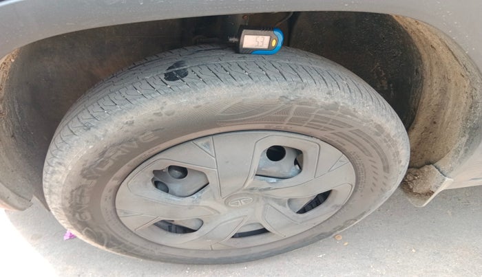 2023 Tata PUNCH ADVENTURE MT CNG , Petrol, Manual, 43,702 km, tyre