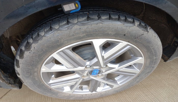 2023 Hyundai Verna SX 1.5 l MPI, Petrol, Manual, 11,833 km, tyre