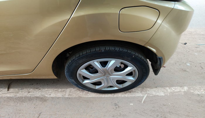 2020 Tata ALTROZ XT PETROL, Petrol, Manual, 57,257 km, tyre