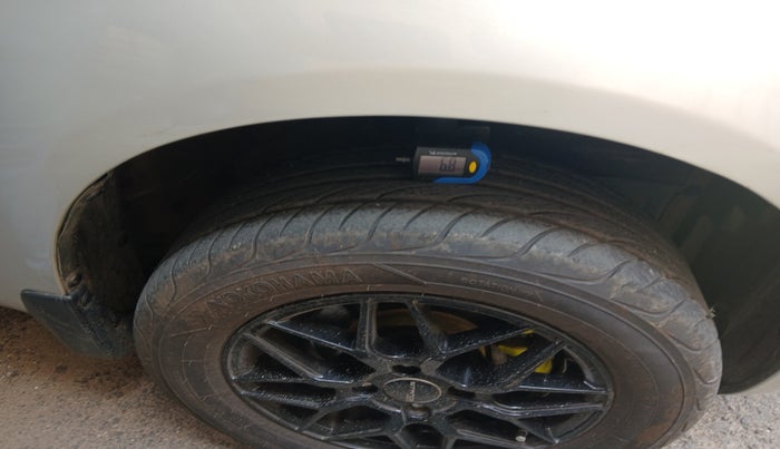 2015 Maruti Ritz VXI, Petrol, Manual, 17,875 km, tyre