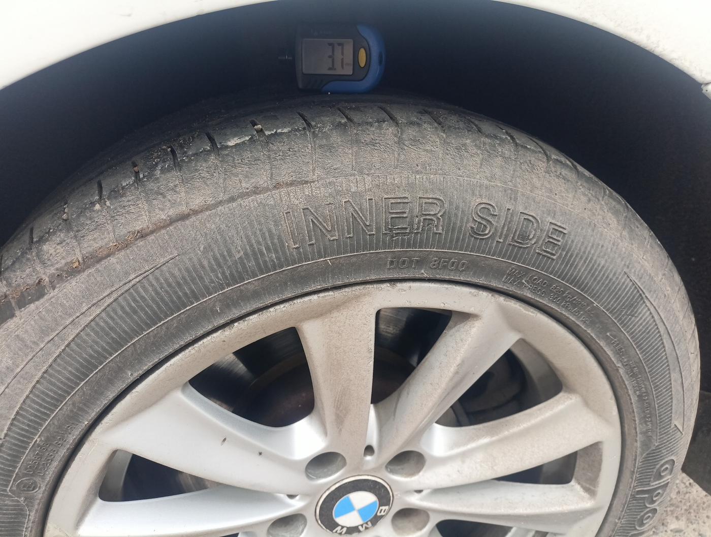 2011 BMW 5 Series 520D 2.0, Diesel, Automatic, 1,34,093 km, tyre