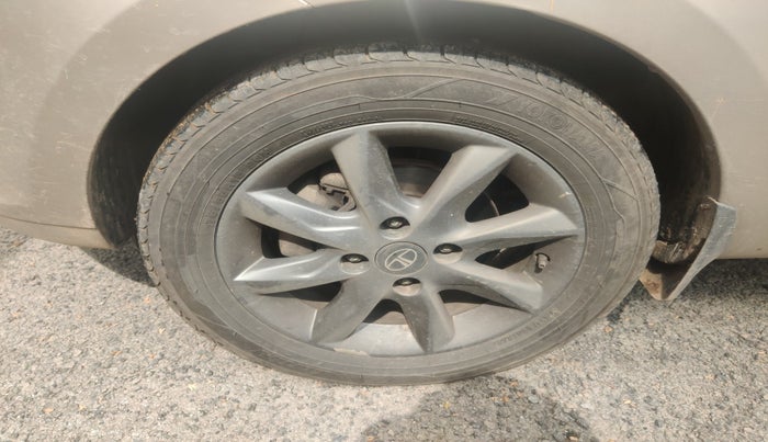 2016 Tata Bolt XT REVOTRON, Petrol, Manual, 36,530 km, tyre