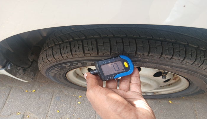 2013 Maruti Wagon R 1.0 LXI, Petrol, Manual, 24,552 km, tyre