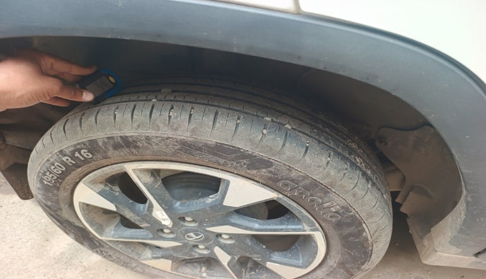 2023 Tata PUNCH CREATIVE  AMT, Petrol, Automatic, 5,649 km, tyre